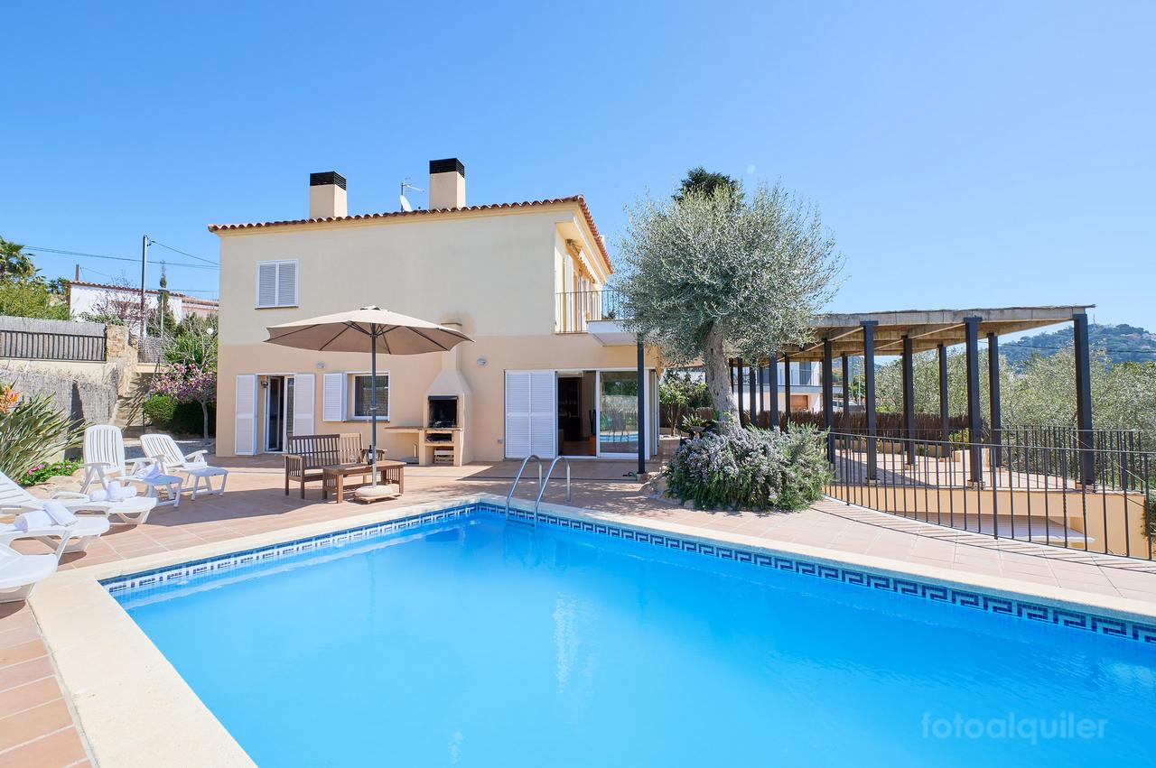Casa con piscina privada en Blanes, urbanización Mas Guelo, Girona