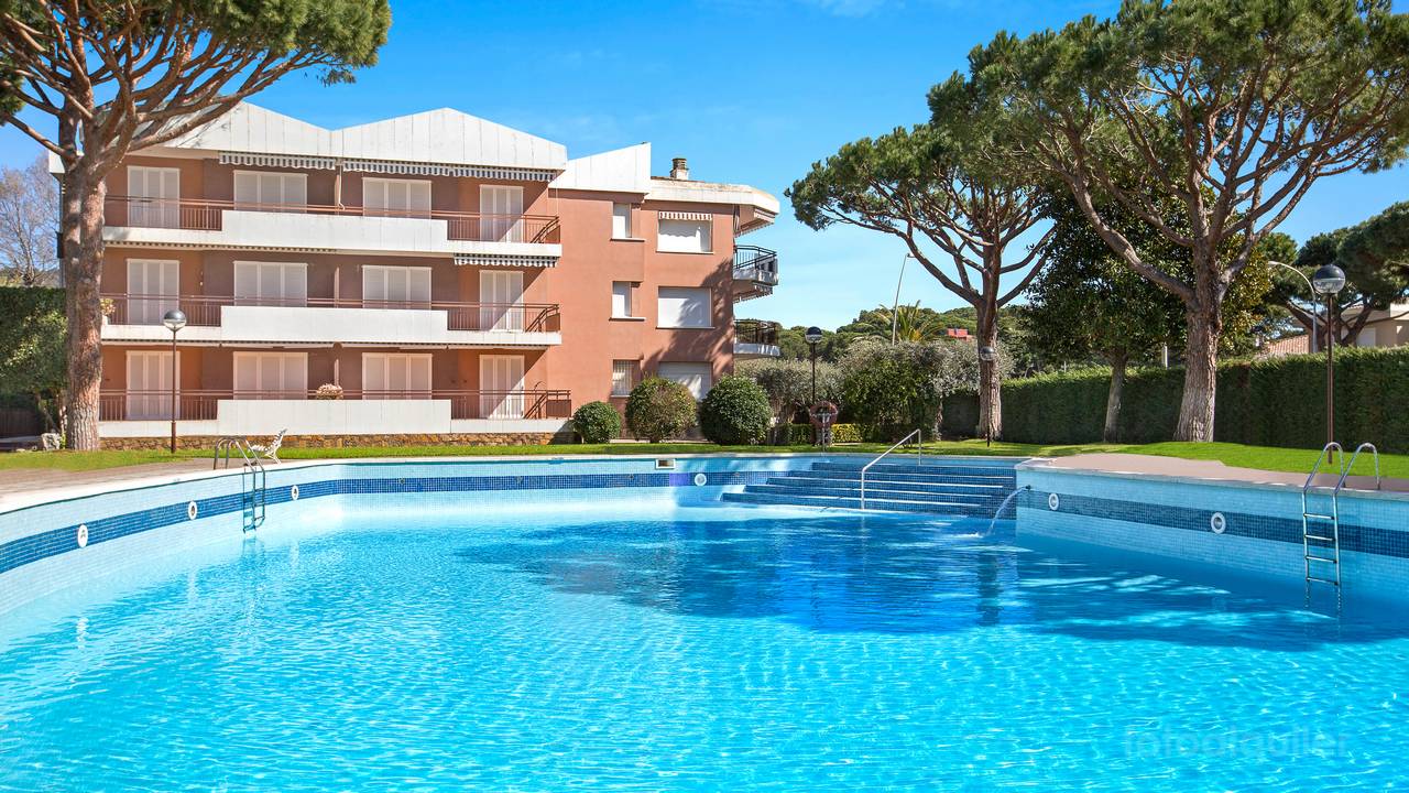 Apartamento con terraza, playa de Calella de Palafrugell, Girona