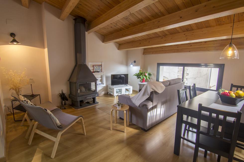 Casa Consales, apartamentos turísticos en Palau de Noguera, Tremp, Lleida