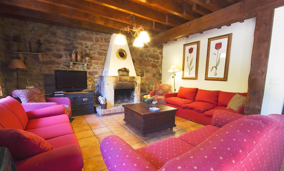 Casa Pin, casa rural para 12 personas en Reocín de los Molinos, Cantabria.