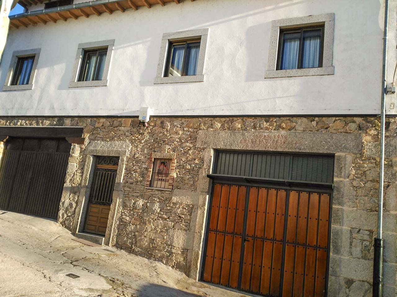 Casa Rural El Arroyo, casa rural en  la Sierra de Gredos, La Carrera, Avila