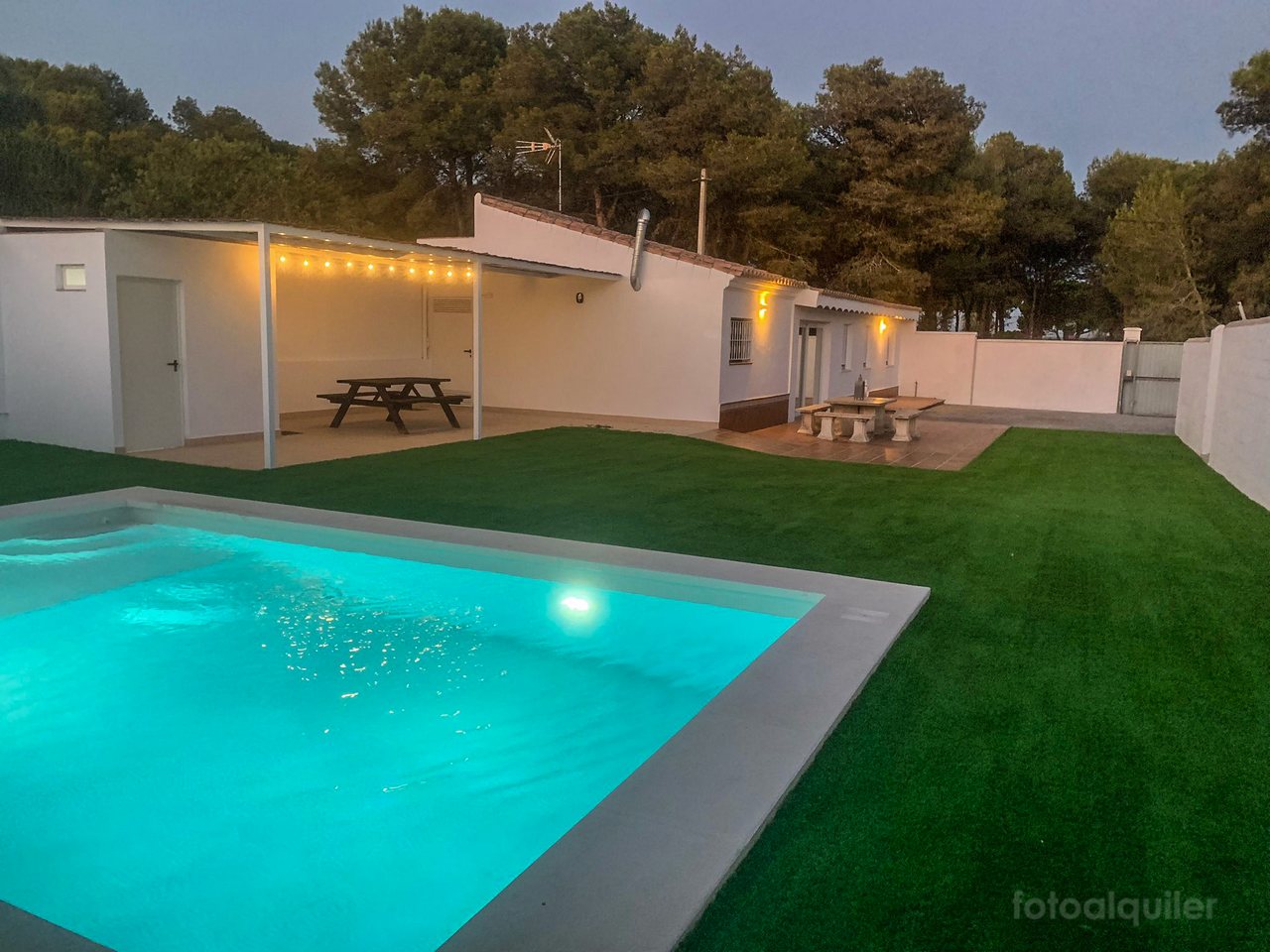 Chalet independiente con piscina privada en Chiclana, Cádiz