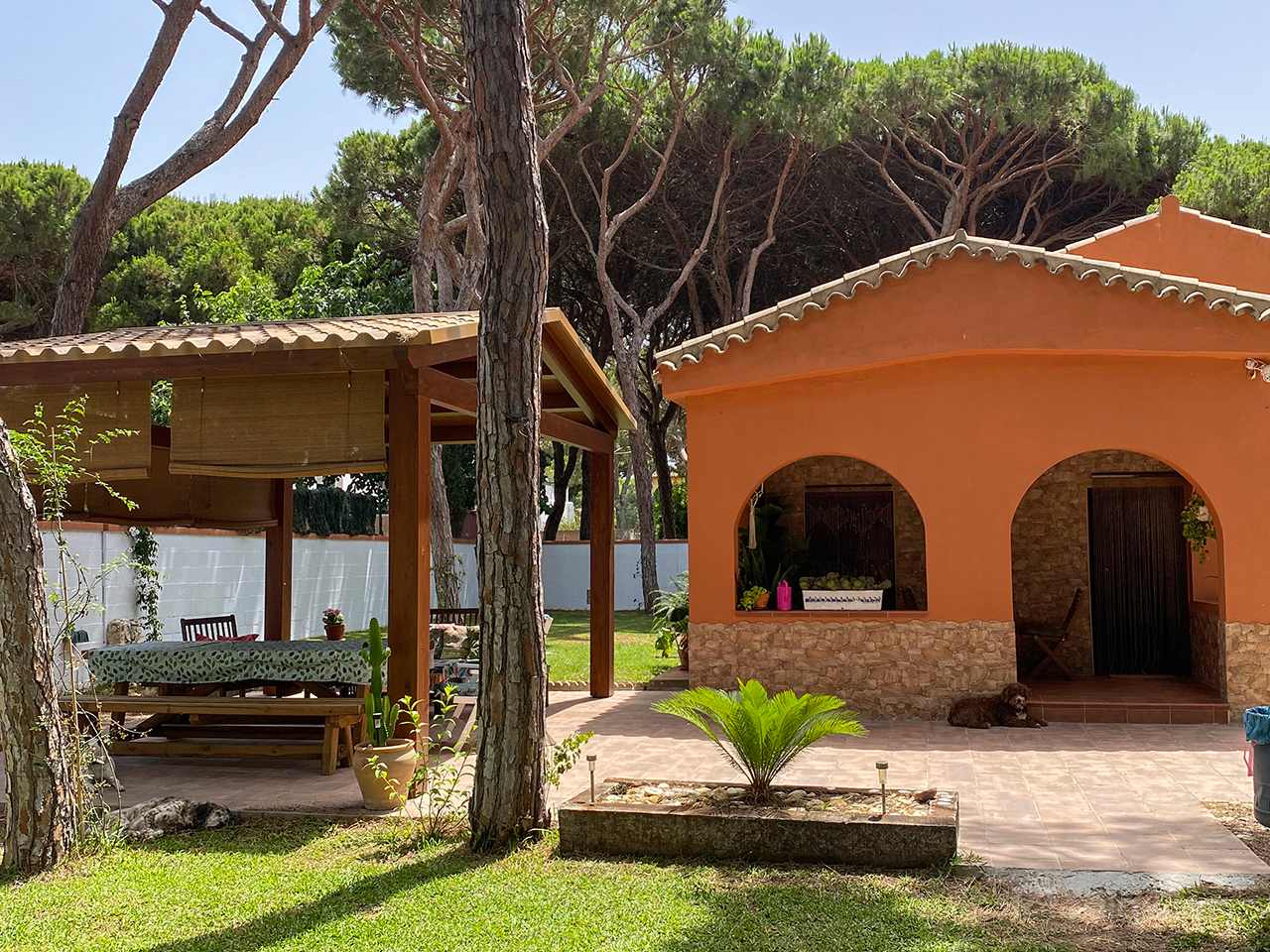 Chalet con jardín y piscina privada que admite mascotas, Chiclana, Cádiz