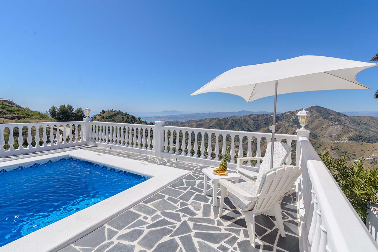 Alquiler Cortijo El Paraíso con piscina privada en Torrox, Málaga