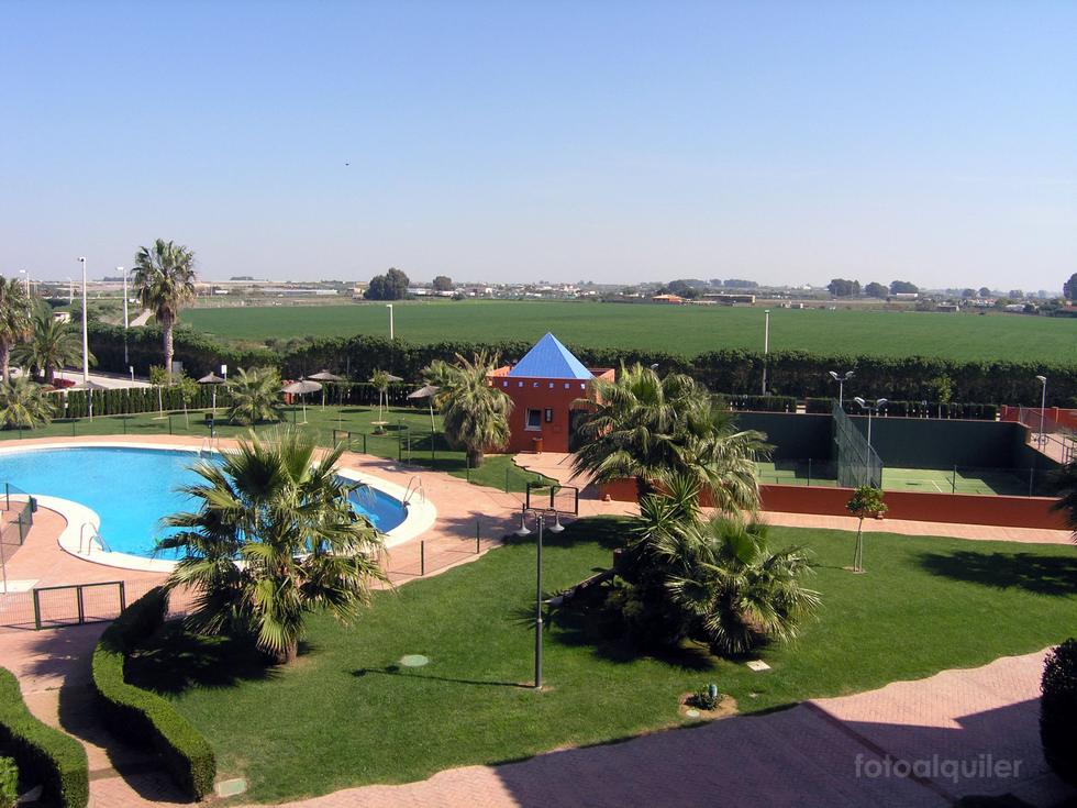 Apartamento con vista a la playa y al campo de golf en Costa Ballena