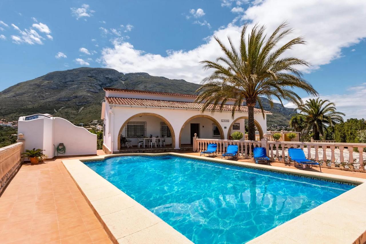 Villa con piscina privada en Denia, Alicante