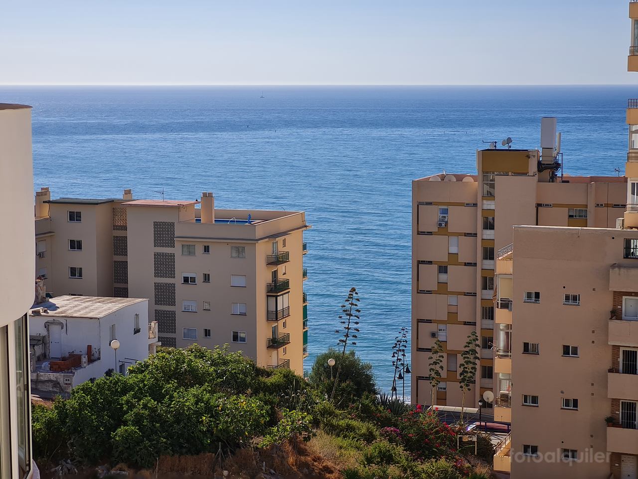 Alquiler apartamento dos dormitorios en Fuengirola, Urbanización Altos del Majadal