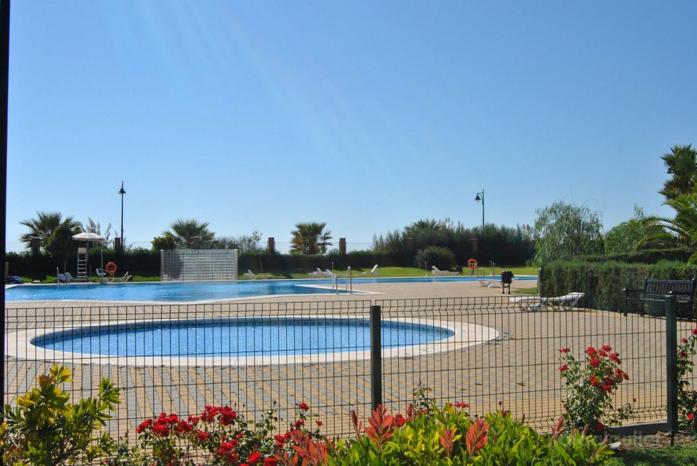 Apartamento con vistas frontales al mar en Isla Canela, Urbanización Los Cisnes, Ayamonte
