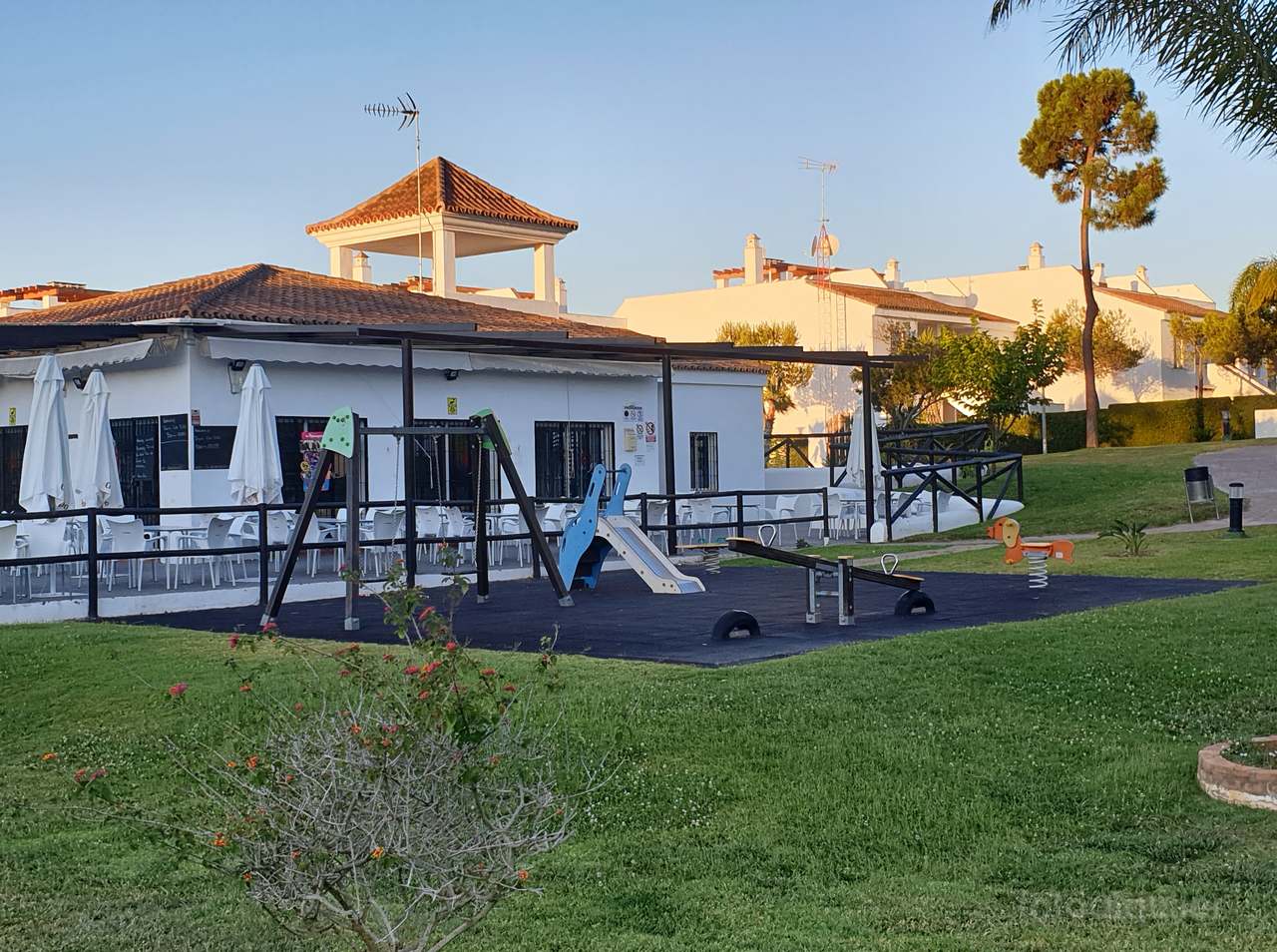 Apartamento en Islantilla, urbanización La Hacienda Golf, Huelva.