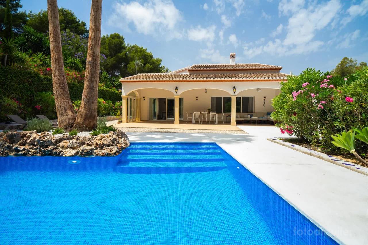 Casa vacacional con piscina privada en Jávea, Alicante