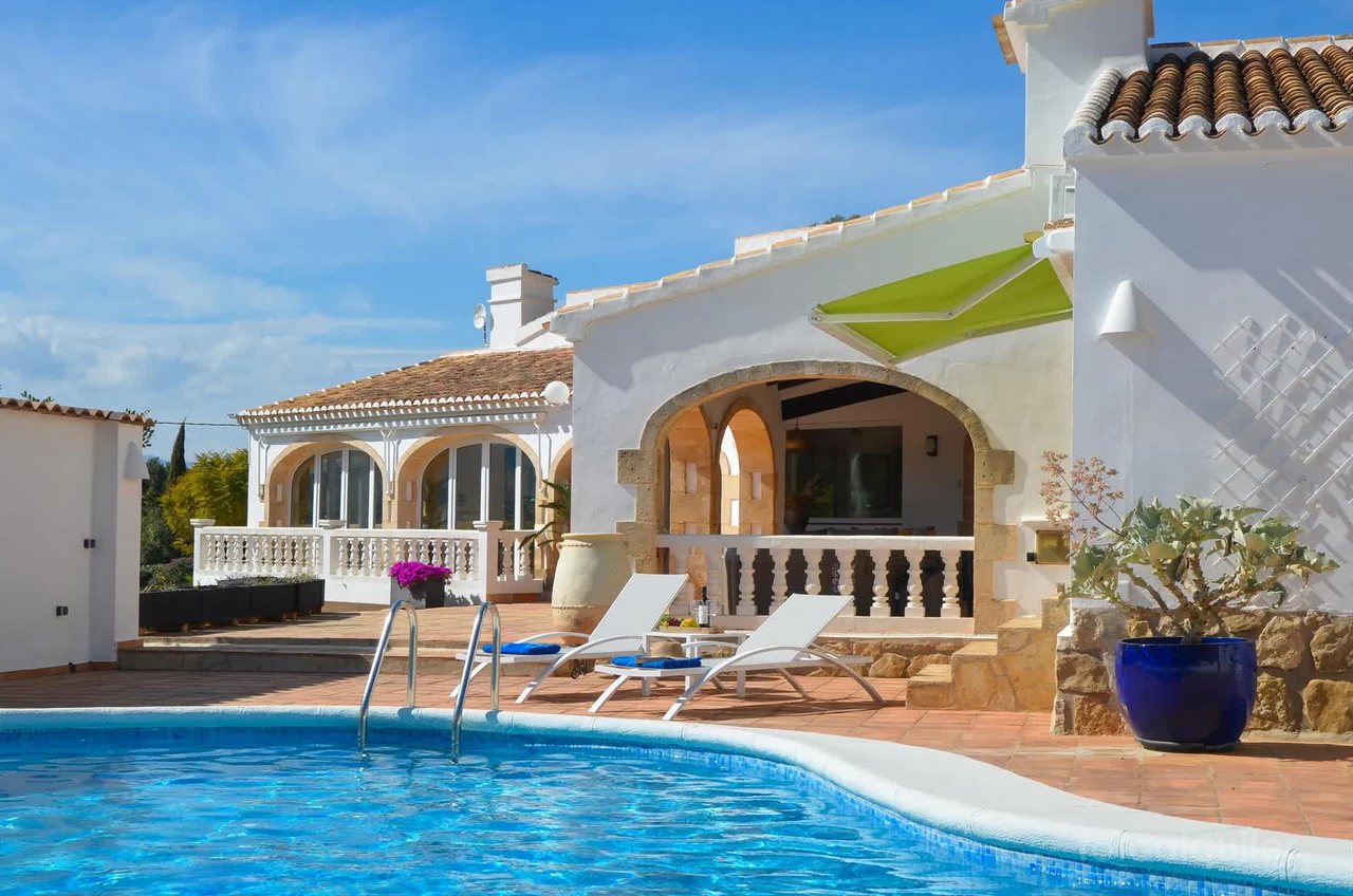 Villa con piscina y jacuzzi en Jávea, Alicante