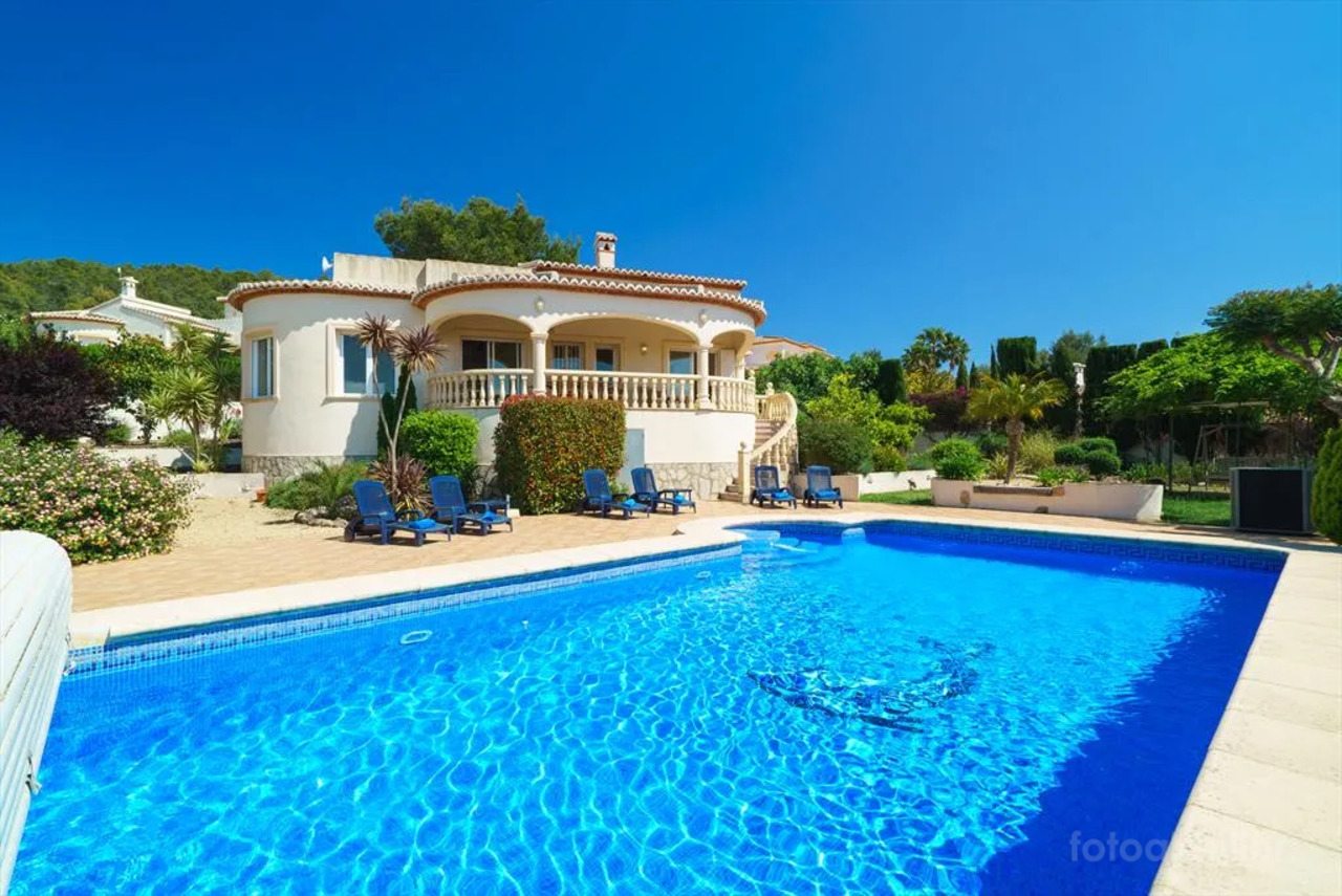 Villa con piscina climatizada en Jávea, Alicante