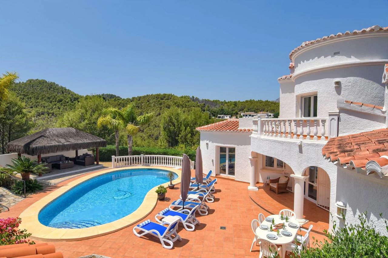 Villa con jardín y piscina privada en Jávea, Alicante