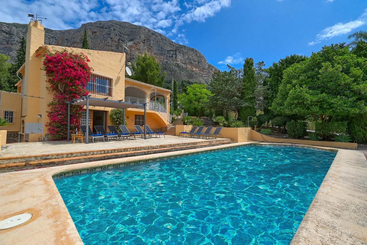 Casa vacacional con piscina privada en Jávea, Alicante