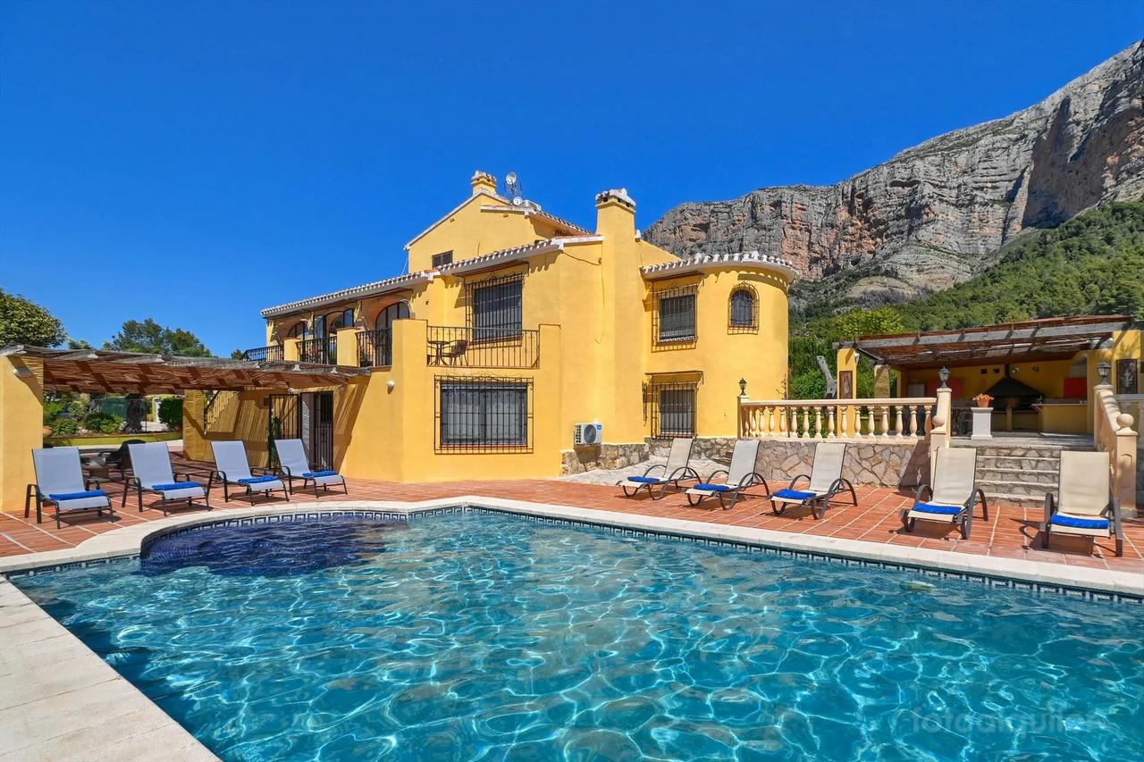 Casa vacacional grande con piscina privada en Jávea, Alicante