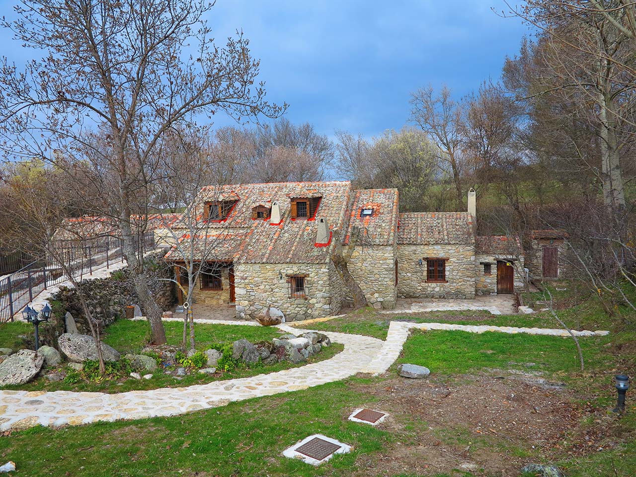 La Casa del Molino, alquiler de casa rural con jardín y piscina en Segovia, Ortigosa del Monte Ref.. la-casa-del-molino