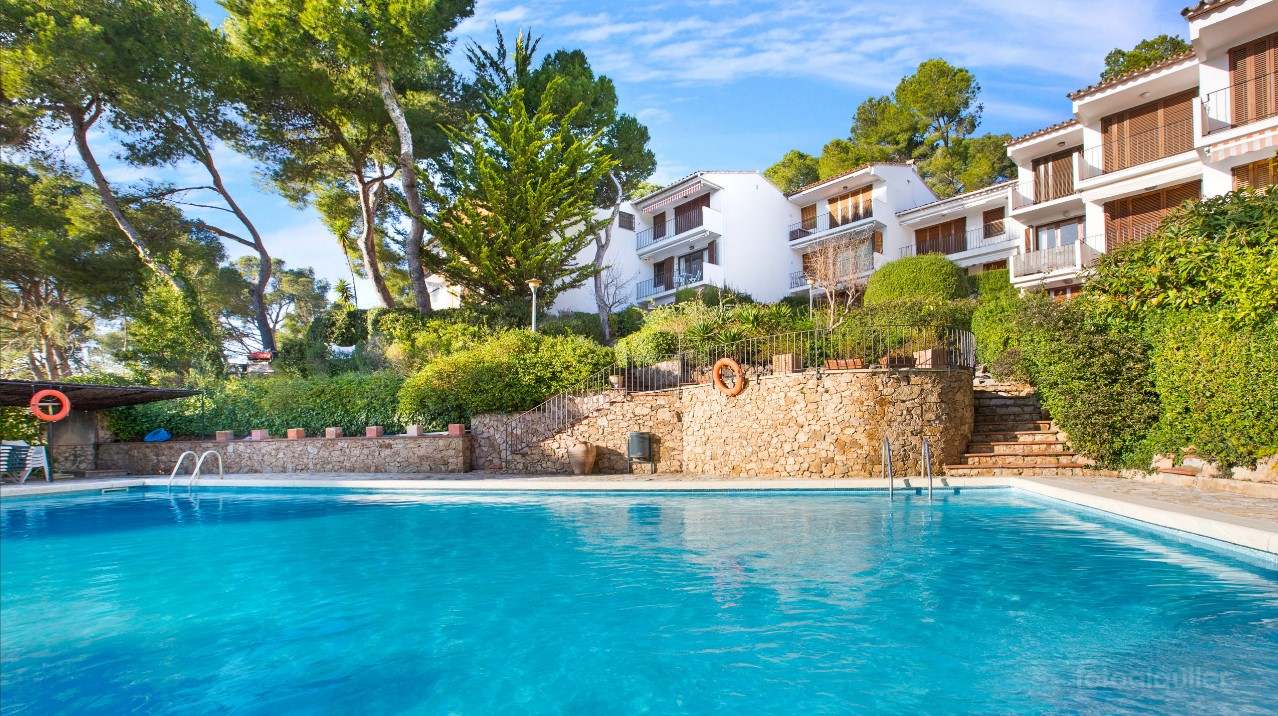 Apartamento con terraza y piscina en Costa Brava, Llafranc, Girona