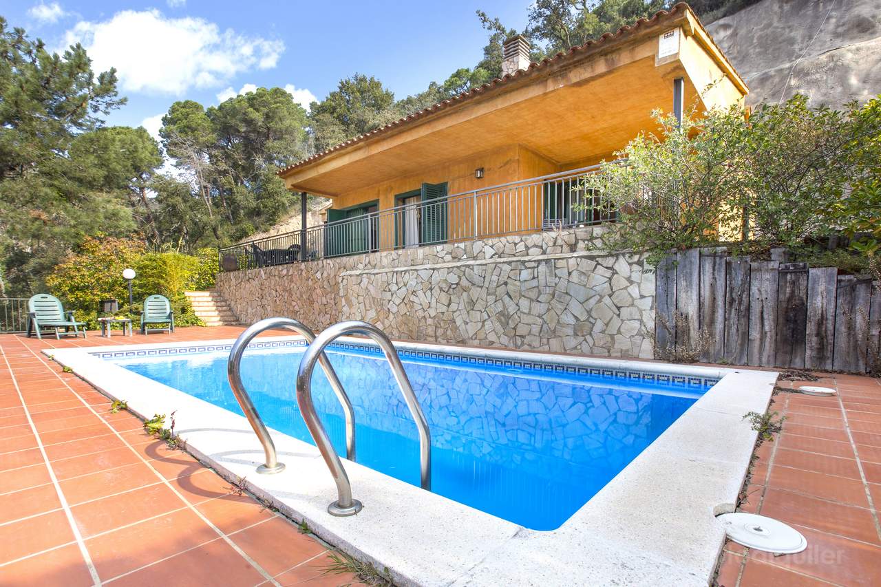 Villa de 3 habitaciones con jardín y piscina privada en Lloret de Mar, Costa Brava, Girona