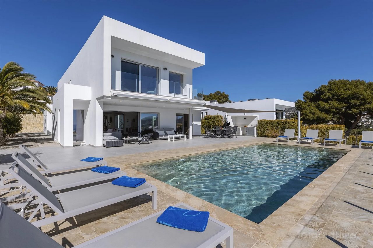 Villa con piscina privada en Moraira, Alicante