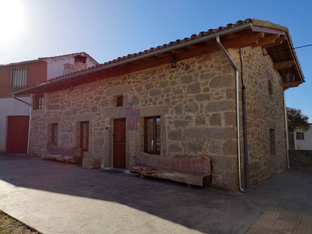 Casa Rural con 5 dormitorios y jacuzzi en Villar de Corneja, Avila