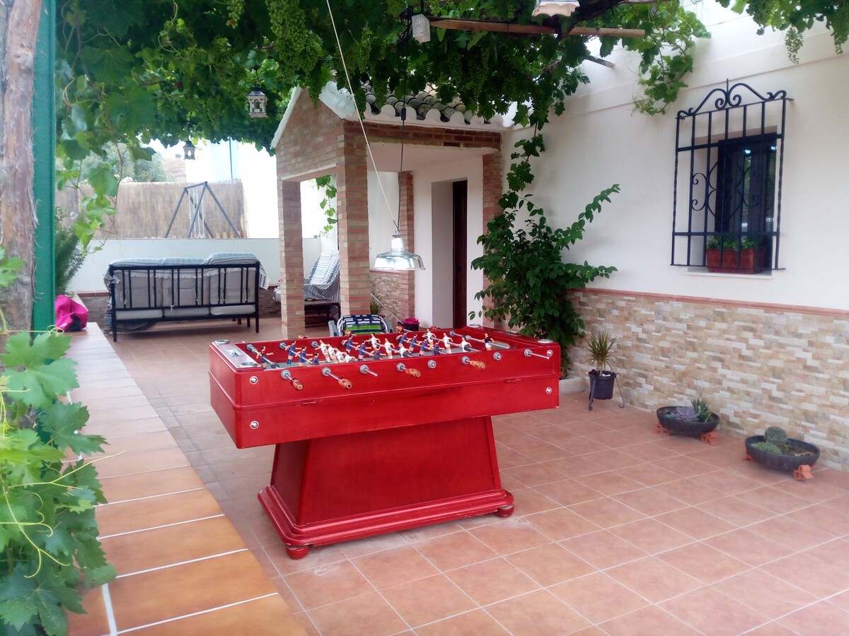 Casa rural con piscina y cuatro dormitorios en Montilla, Córdoba