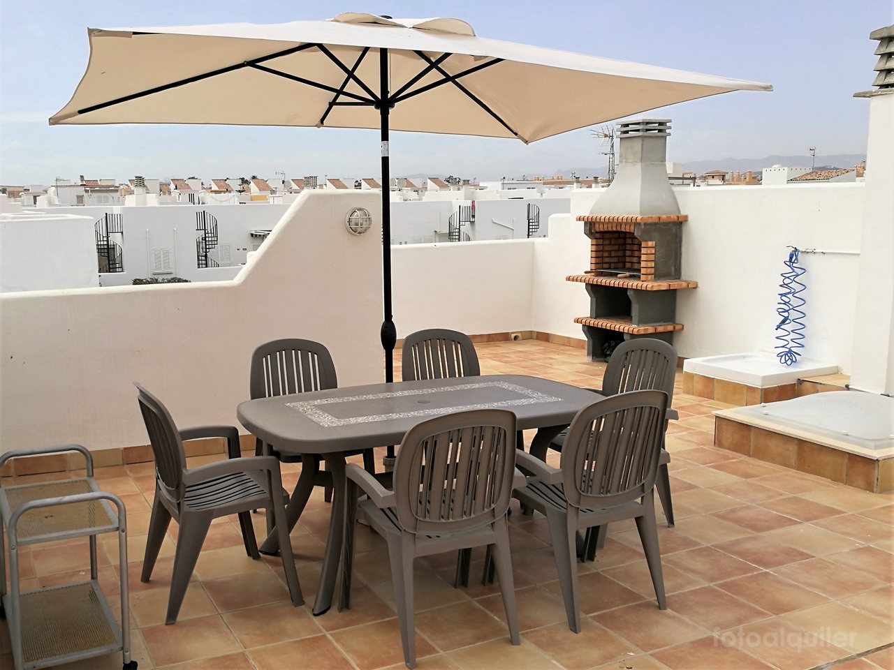 Apartamento con solarium, piscina y barbacoa en Vera, el Playazo, Almería