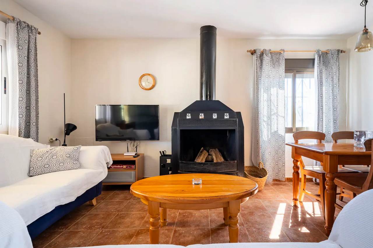Villa Thea, casa independiente en Salinas, Alicante