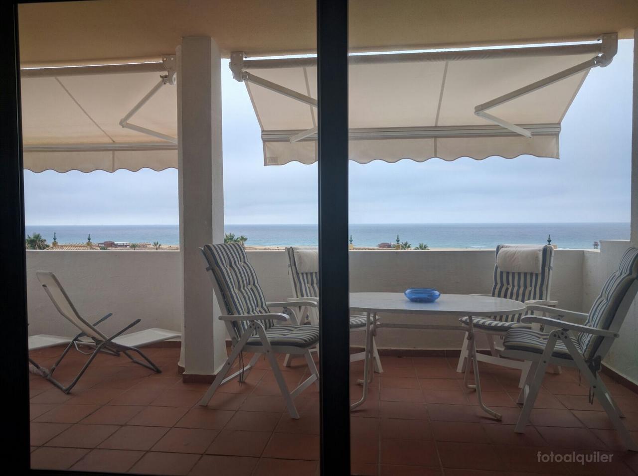 Apartamento dúplex con vistas al mar en Atlanterra, Zahara de los Atunes, Cádiz
