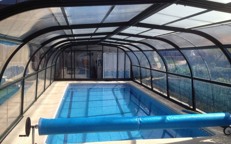 Casas con piscina cubierta o climatizada